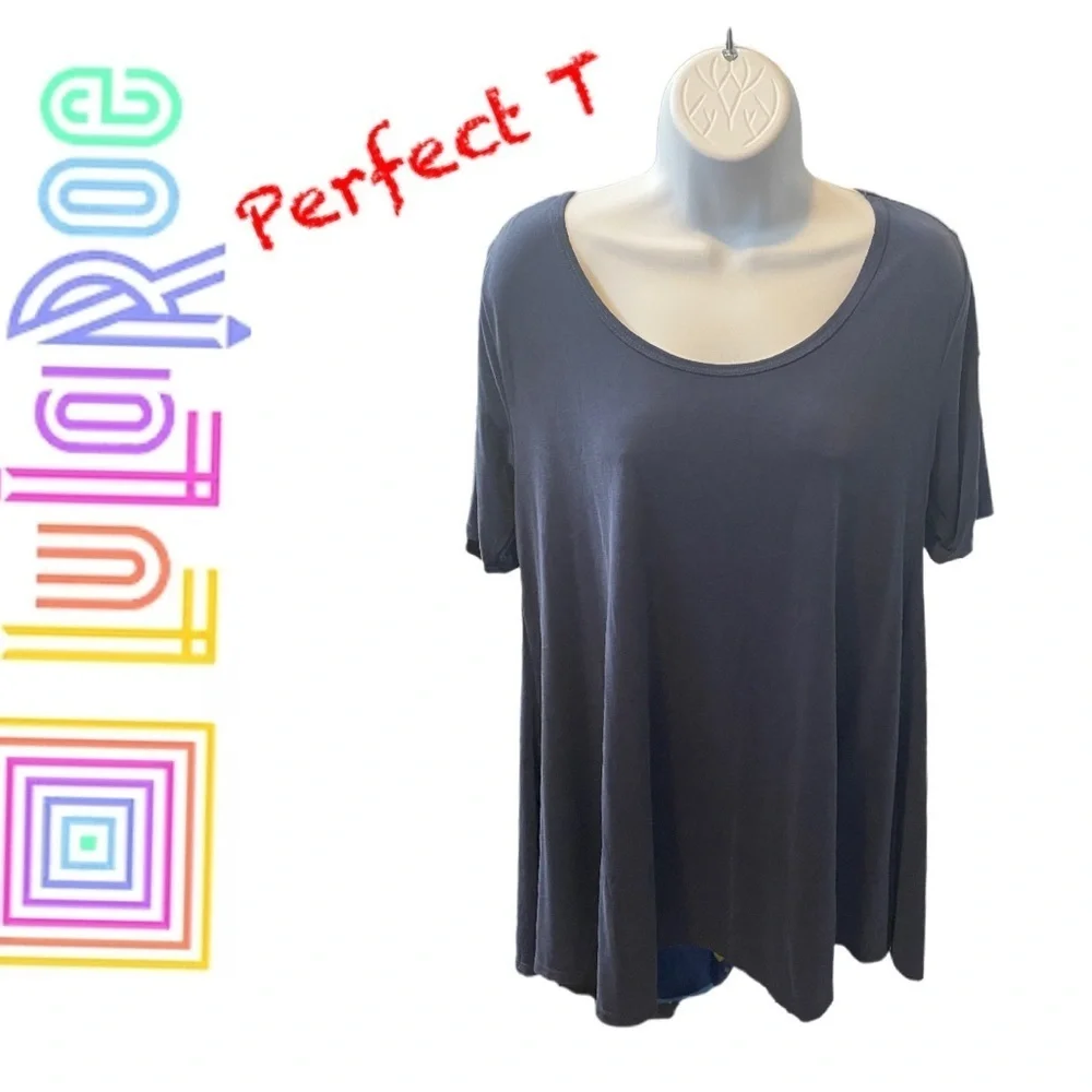 𝅺nwt LuLaRoe Solid Blue Perfect T Sz. Small